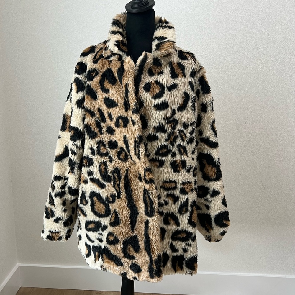 VENUS Animal Print Teddy Jacket size L